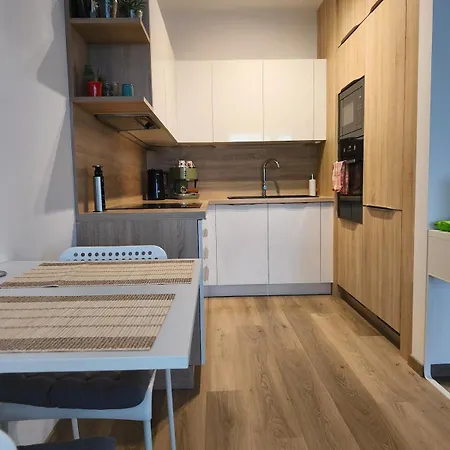 Apartman Bright New Build With Garage, Great View *