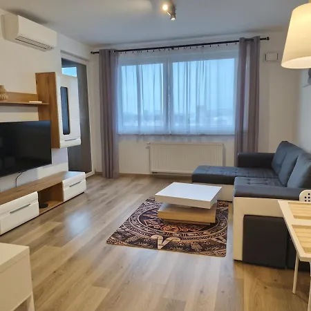 Bright New Build With Garage, Great View Apartman