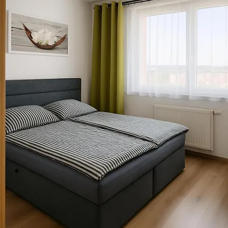 Bright New Build With Garage, Great View Apartamento *