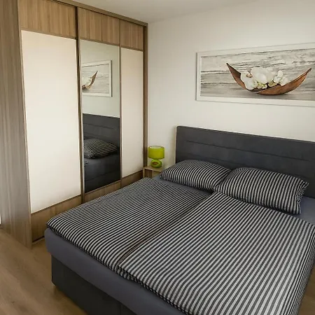 Bright New Build With Garage, Great View